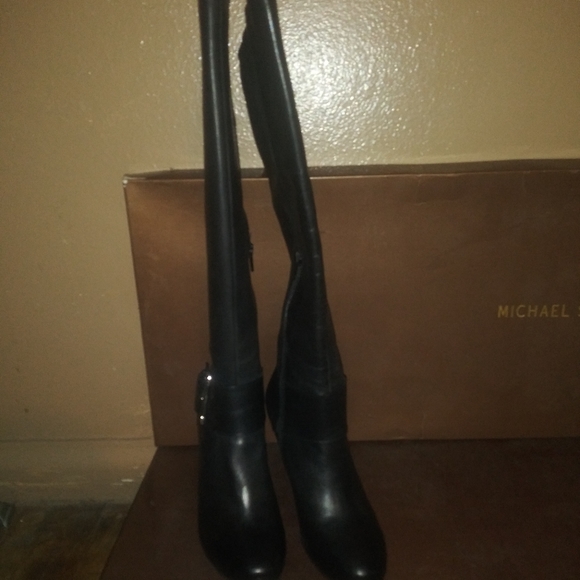 Micheal Shannon Women black leather boots - Picture 3 of 4
